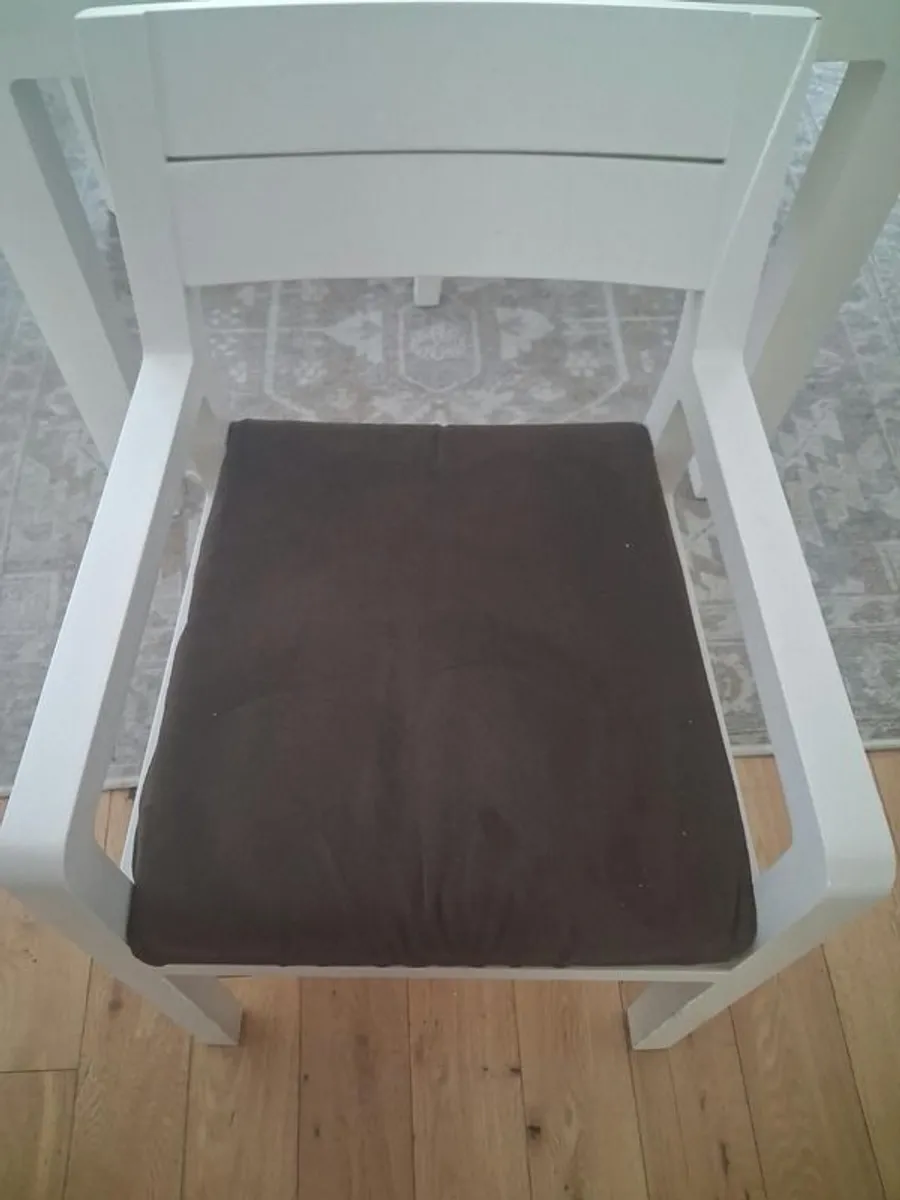 Dining table and chairs - Image 2