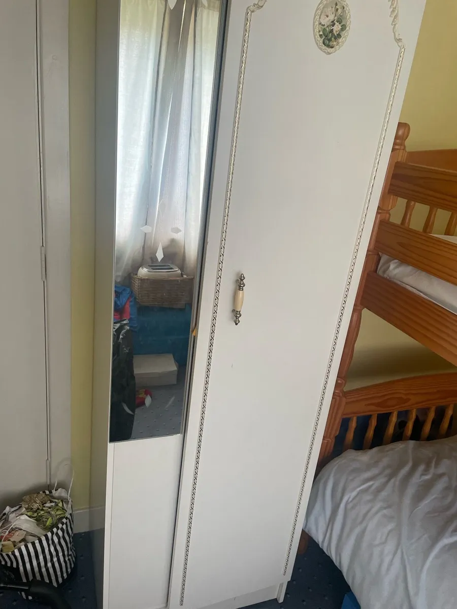 Wardrobes excellent condition