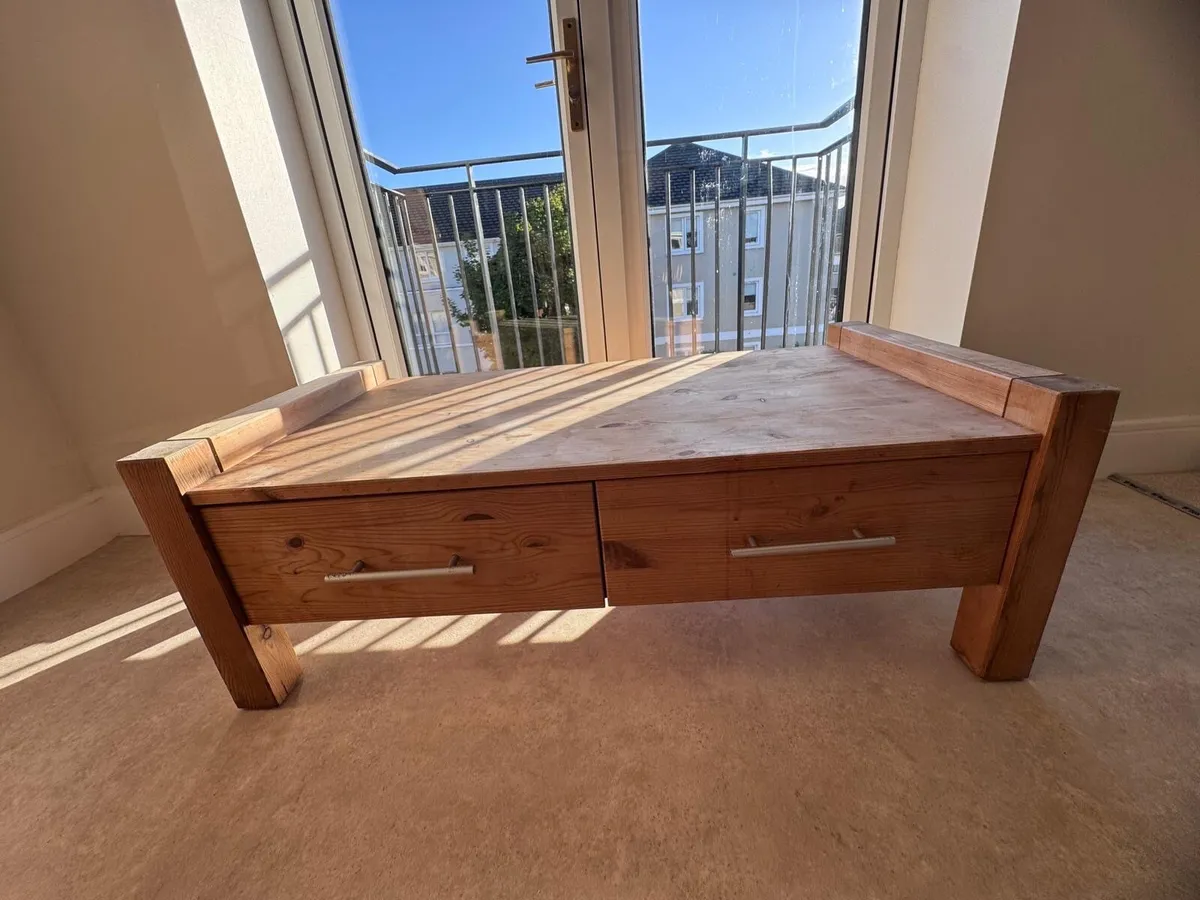FREE COFFEE TABLE WITH DRAWERS - Image 1