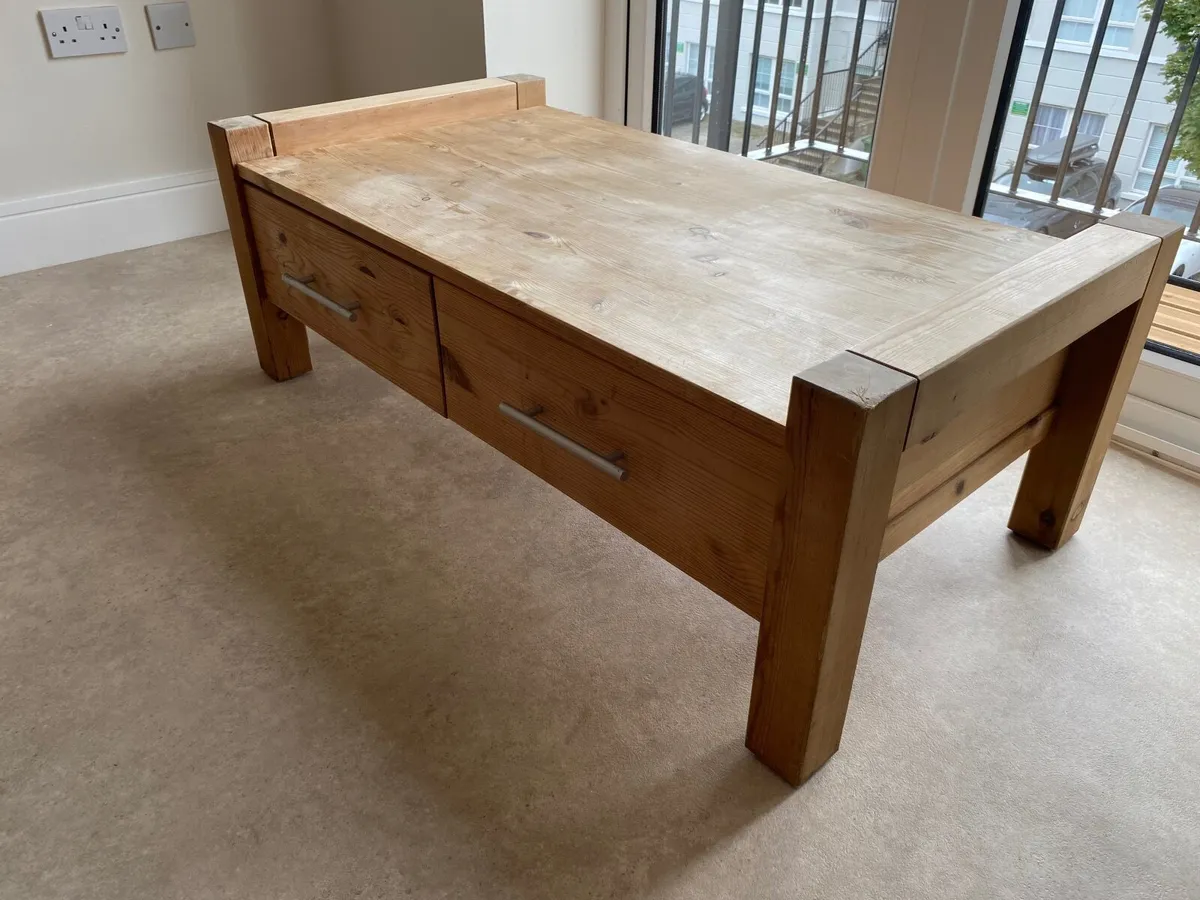FREE COFFEE TABLE WITH DRAWERS - Image 2