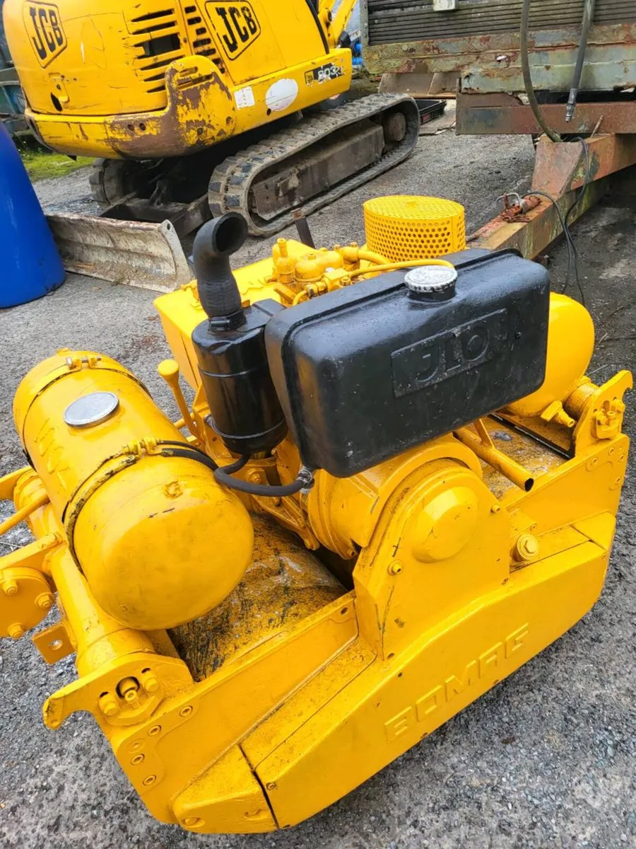Vibrating roller plus yanmar diesel power washer - Image 1