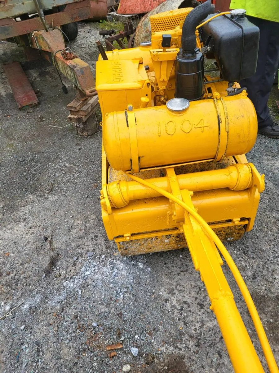 Vibrating roller plus yanmar diesel power washer - Image 2