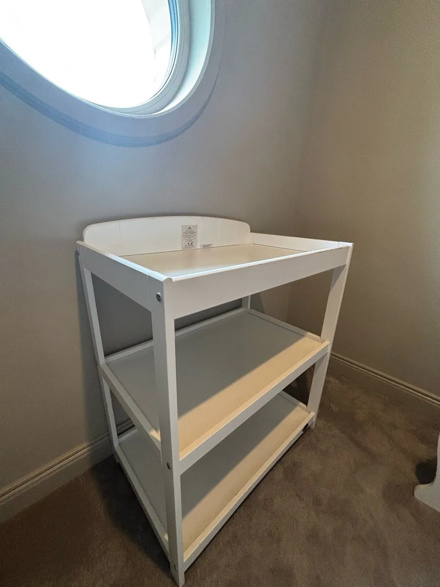 Baby changing unit - Image 4