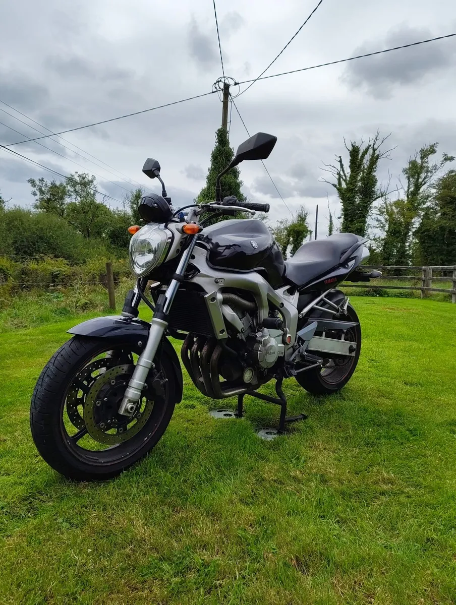 YAMAHA FZ6 2005 - Image 3