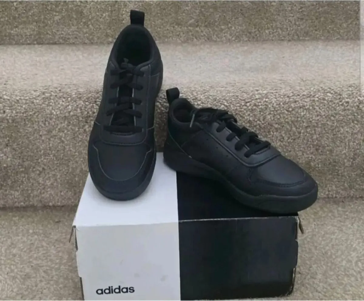 Children's shoes