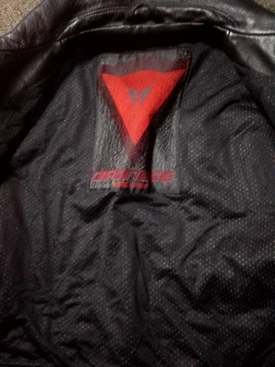 Motorcycle leathers - Image 4
