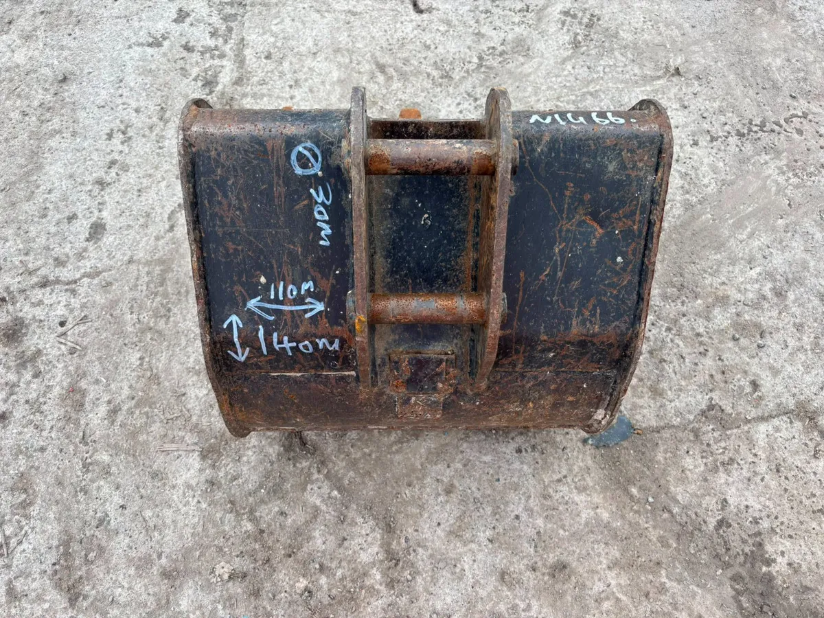 excavator digging bucket - Image 2