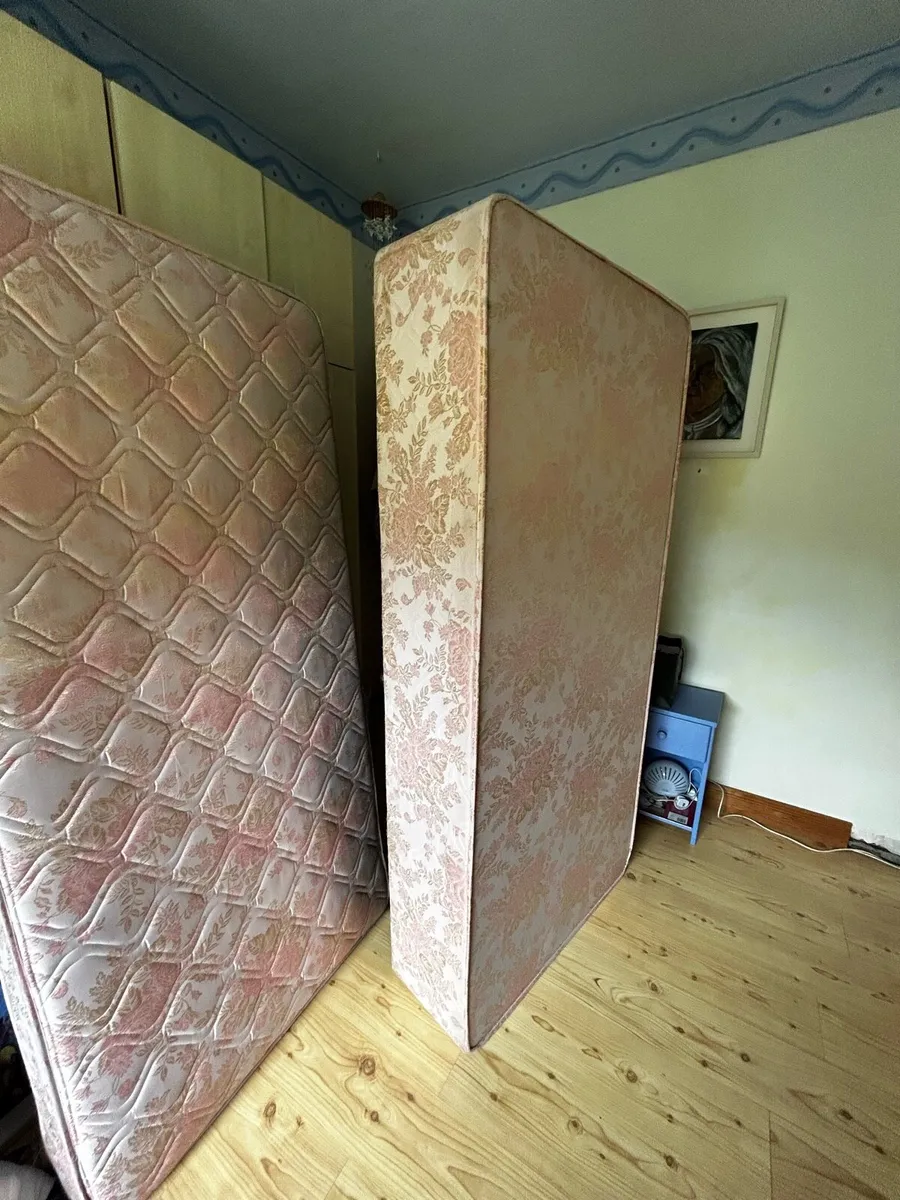 Single Mattress / bed base free - Image 1
