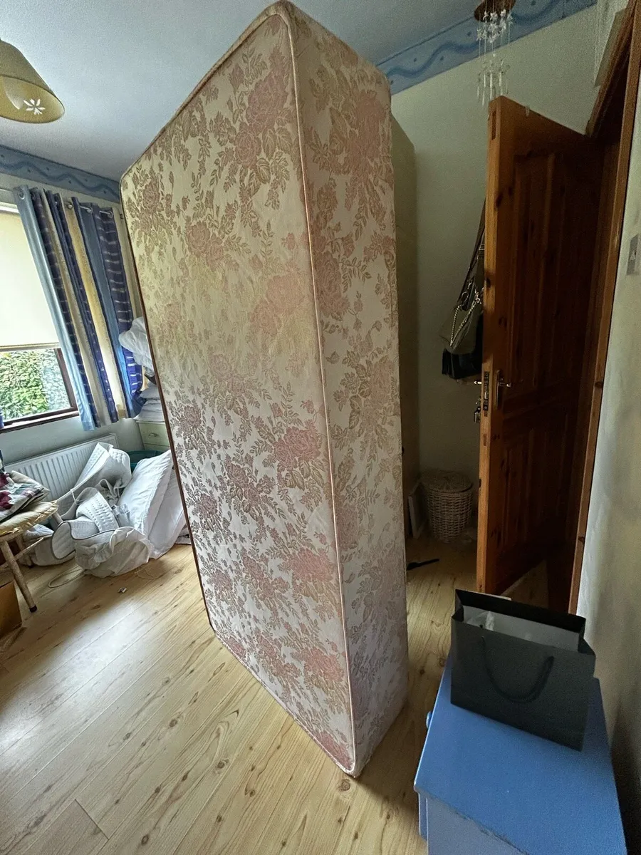 Single Mattress / bed base free - Image 4