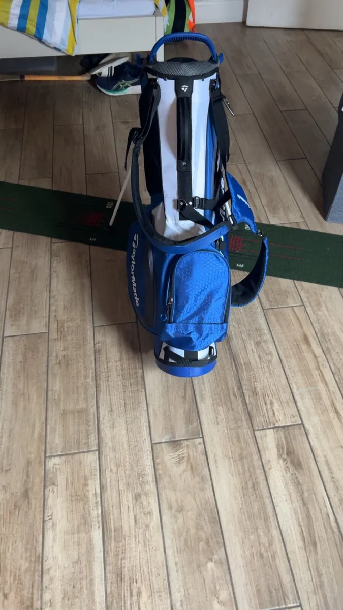 Taylor made golf bag - Image 1