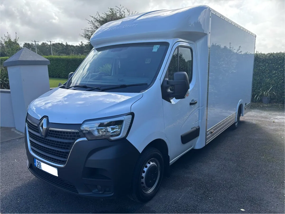 (251) Renault Master Luton low loader 2025 - Image 2