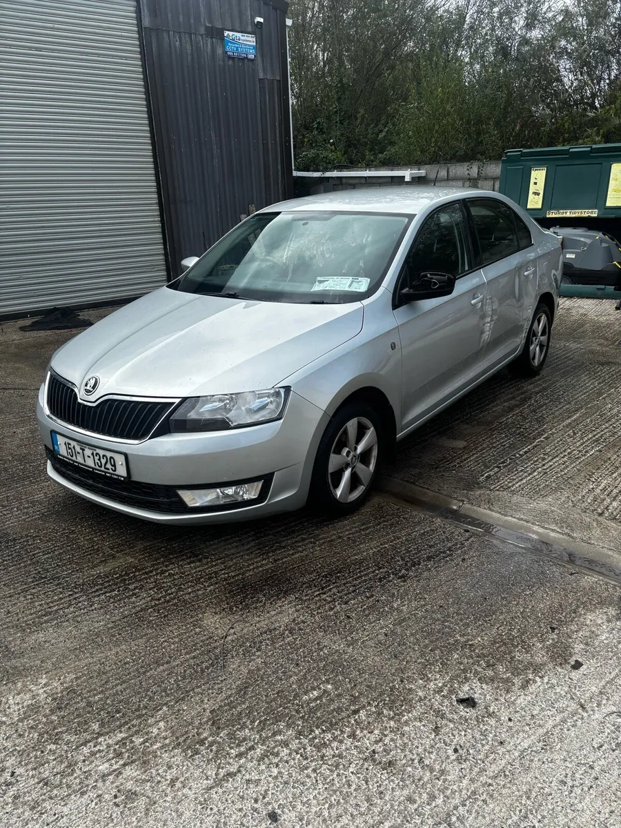 151 skoda rapid Nct 06/27 light side damage - Image 1