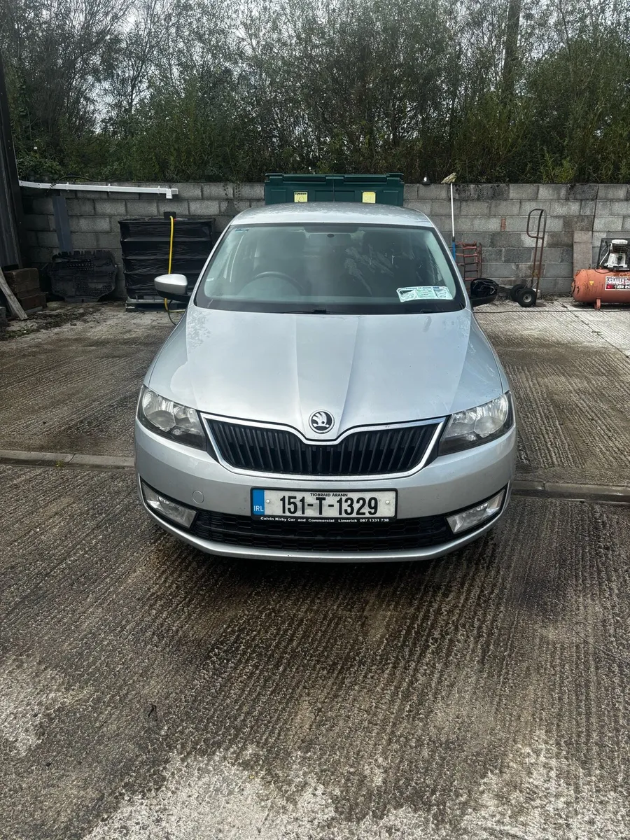 151 skoda rapid Nct 06/27 light side damage - Image 2