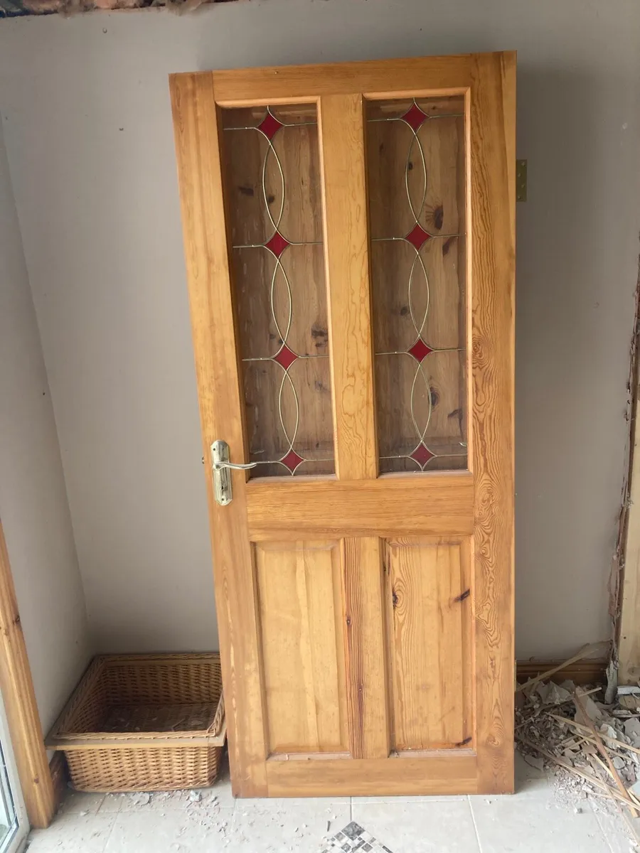 Internal pine house doors - Image 1