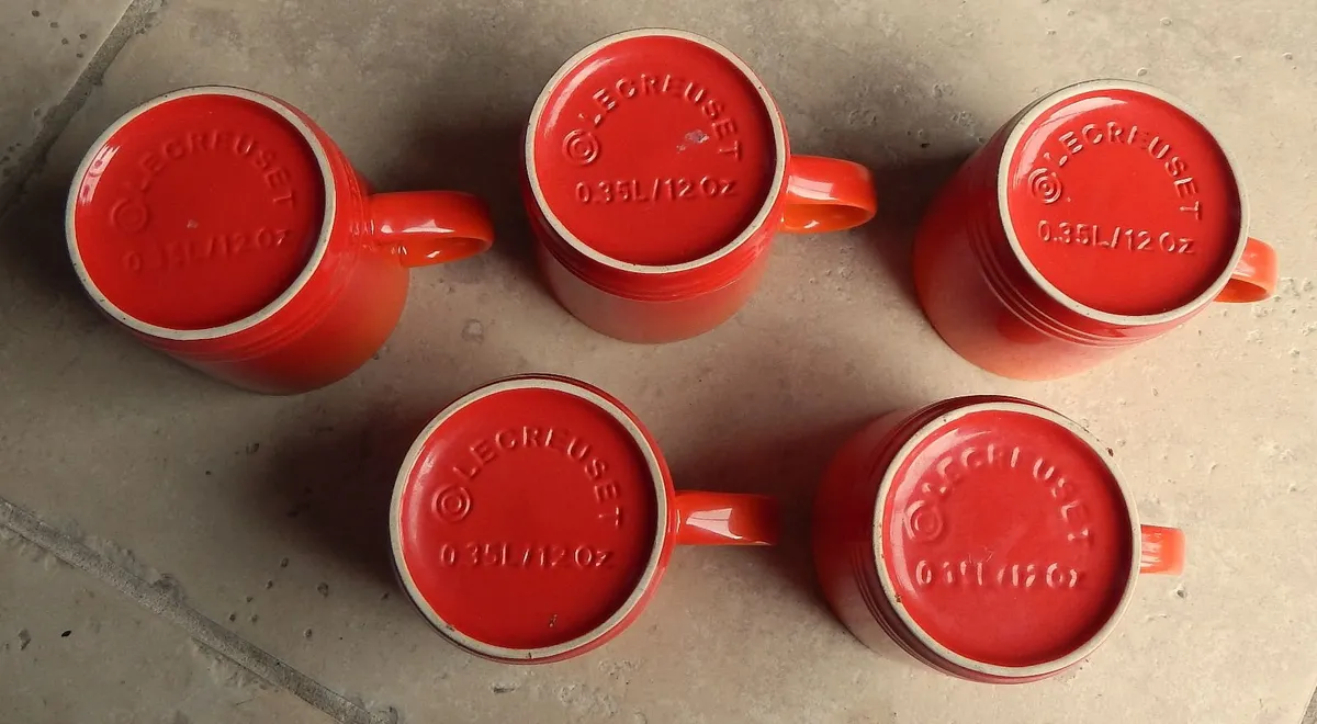5 Le Creuset Stoneware Flame Mugs - Image 4