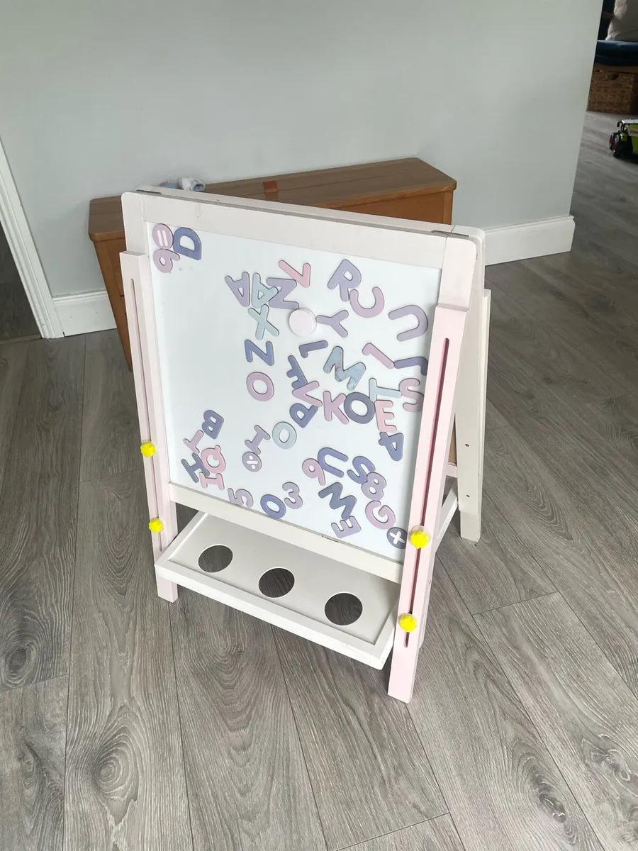 Easel - Chalk and Magnetboard - Image 3