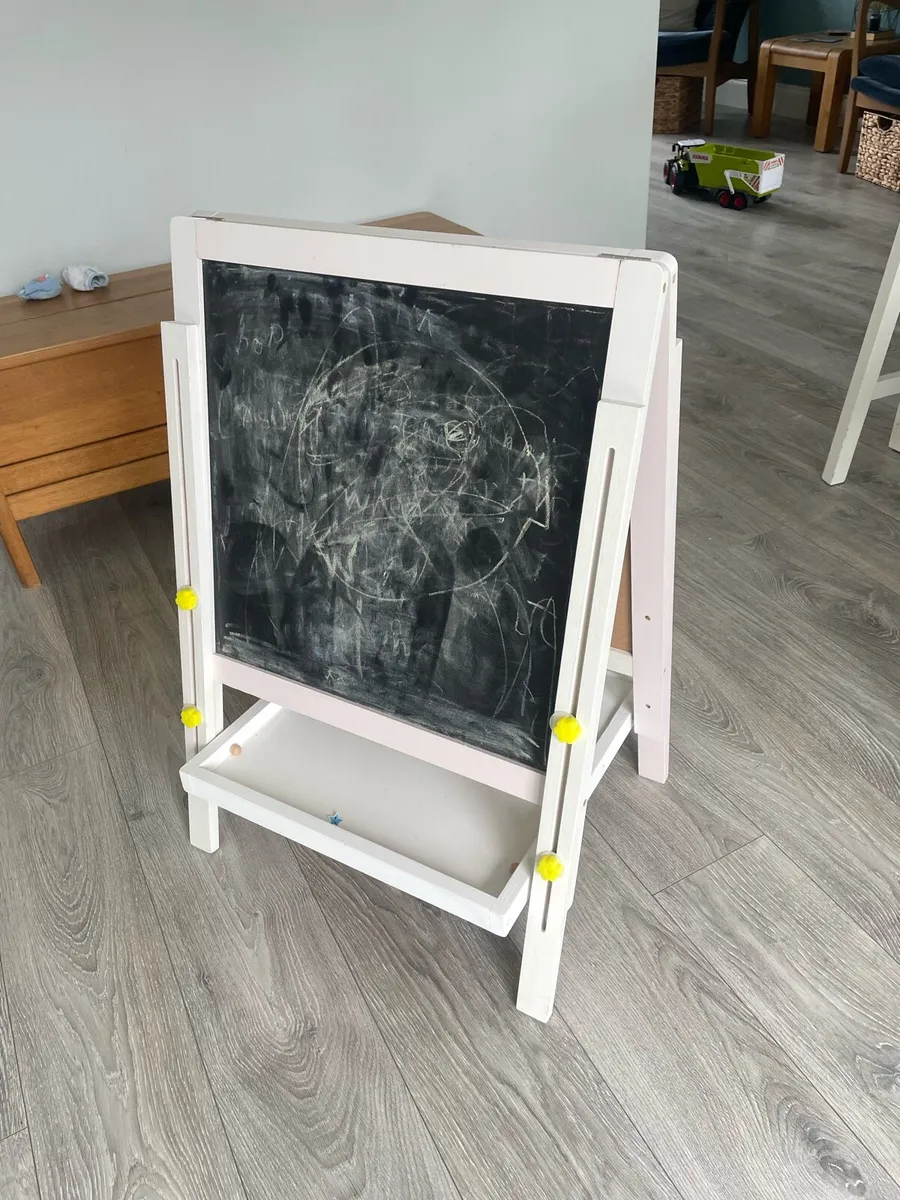 Easel - Chalk and Magnetboard - Image 1