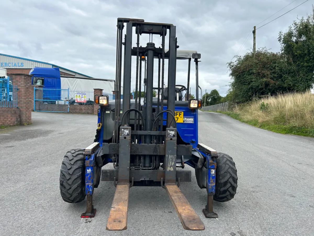 2005 Moffett mounty m8 2.5 ton forklift - Image 2