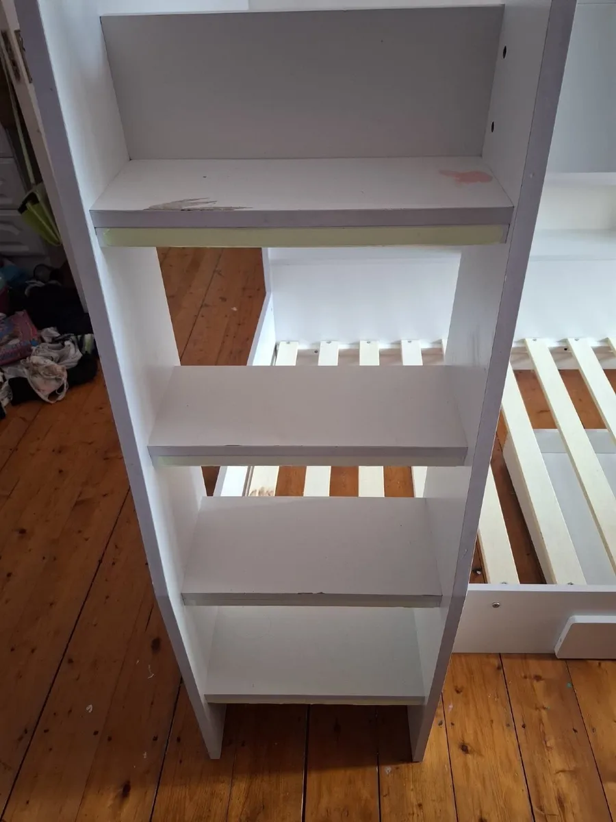 Bunk beds - Image 1
