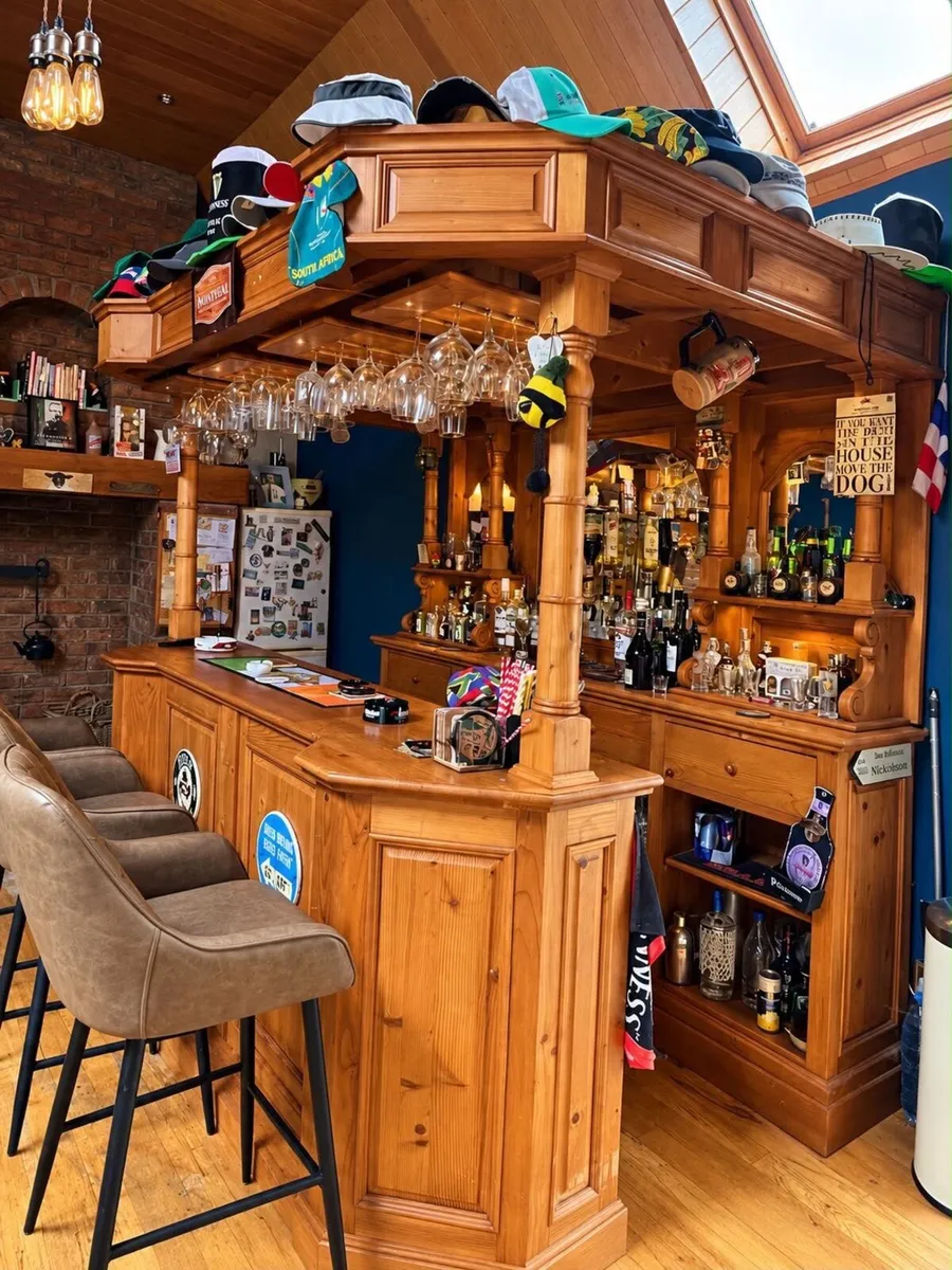 Home bar - Image 1