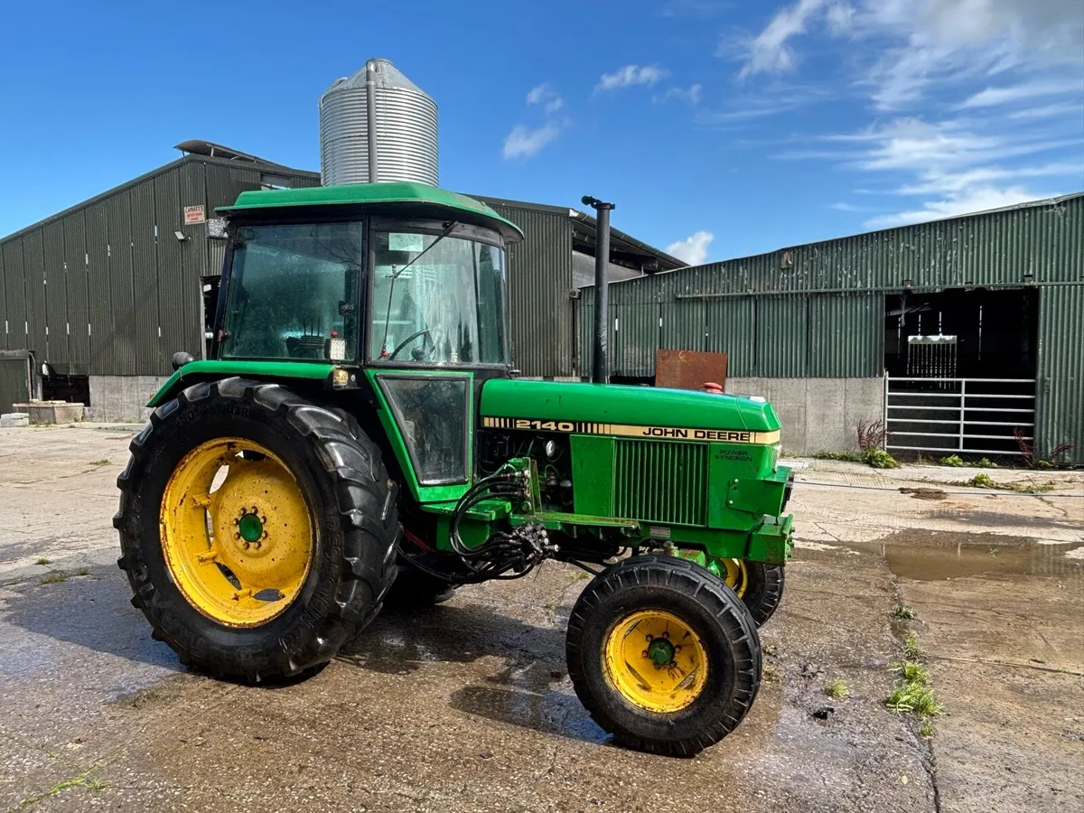 1982 John Deere 2140 - Image 1