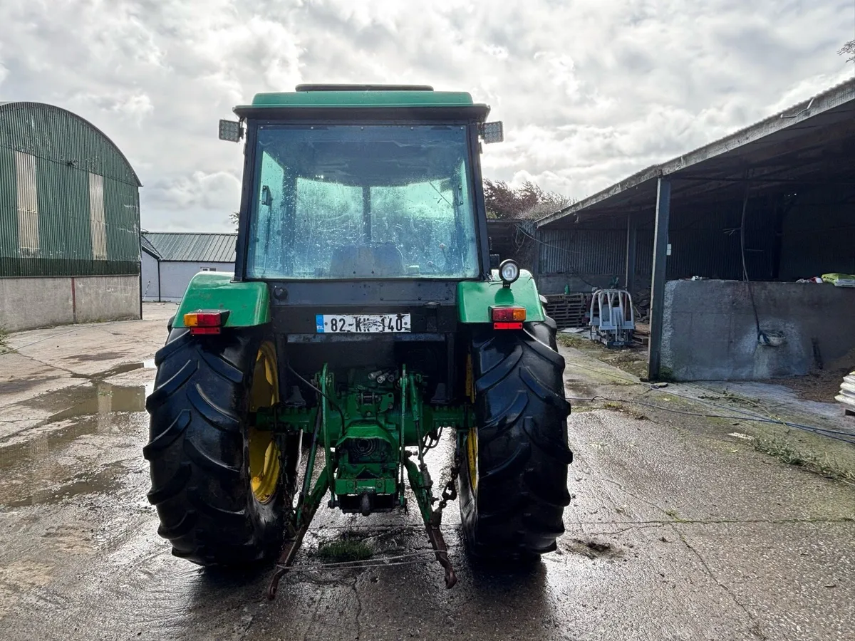 1982 John Deere 2140 - Image 2