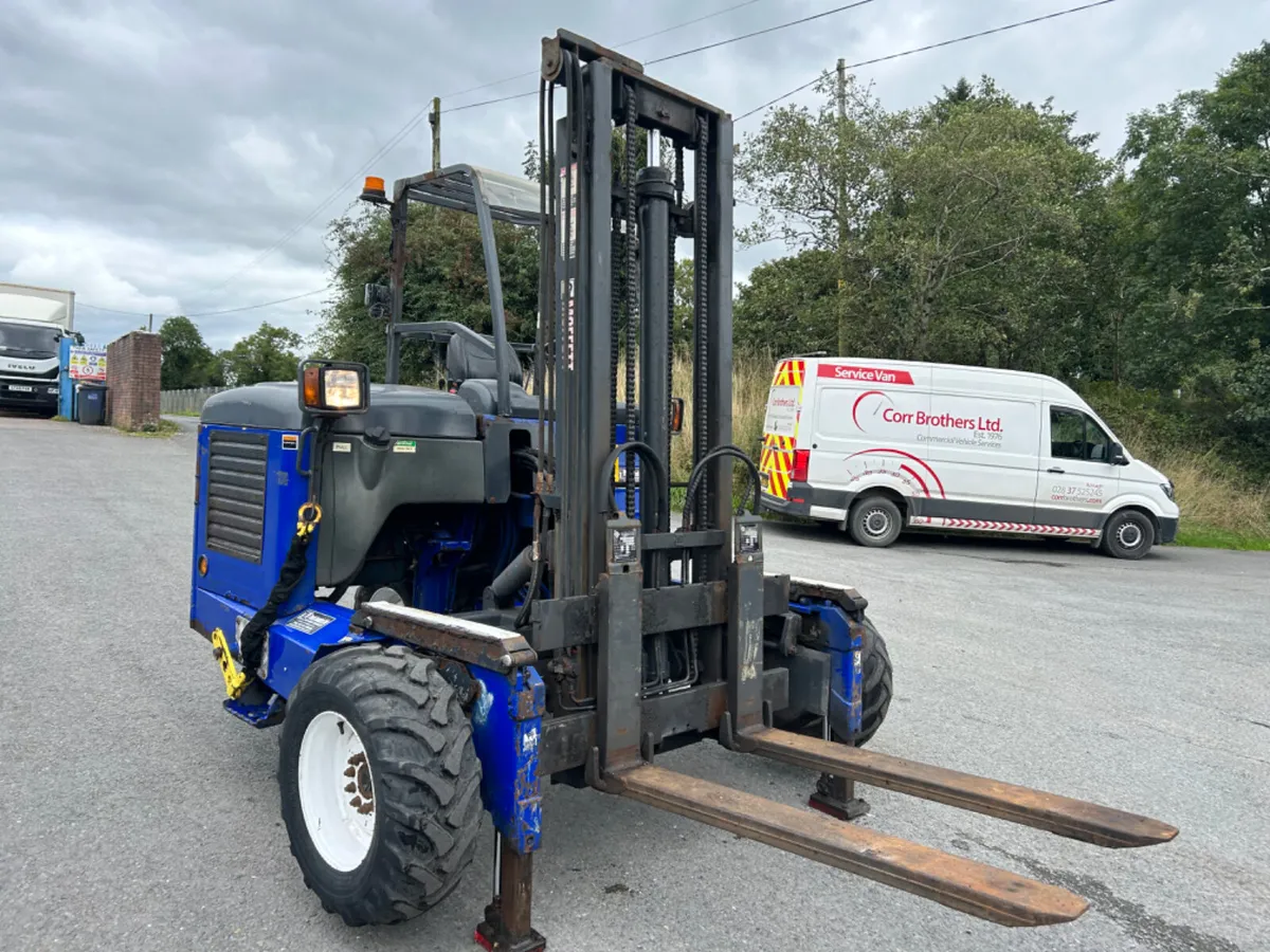 2005 Moffett mounty m8 2.5 ton forklift - Image 3