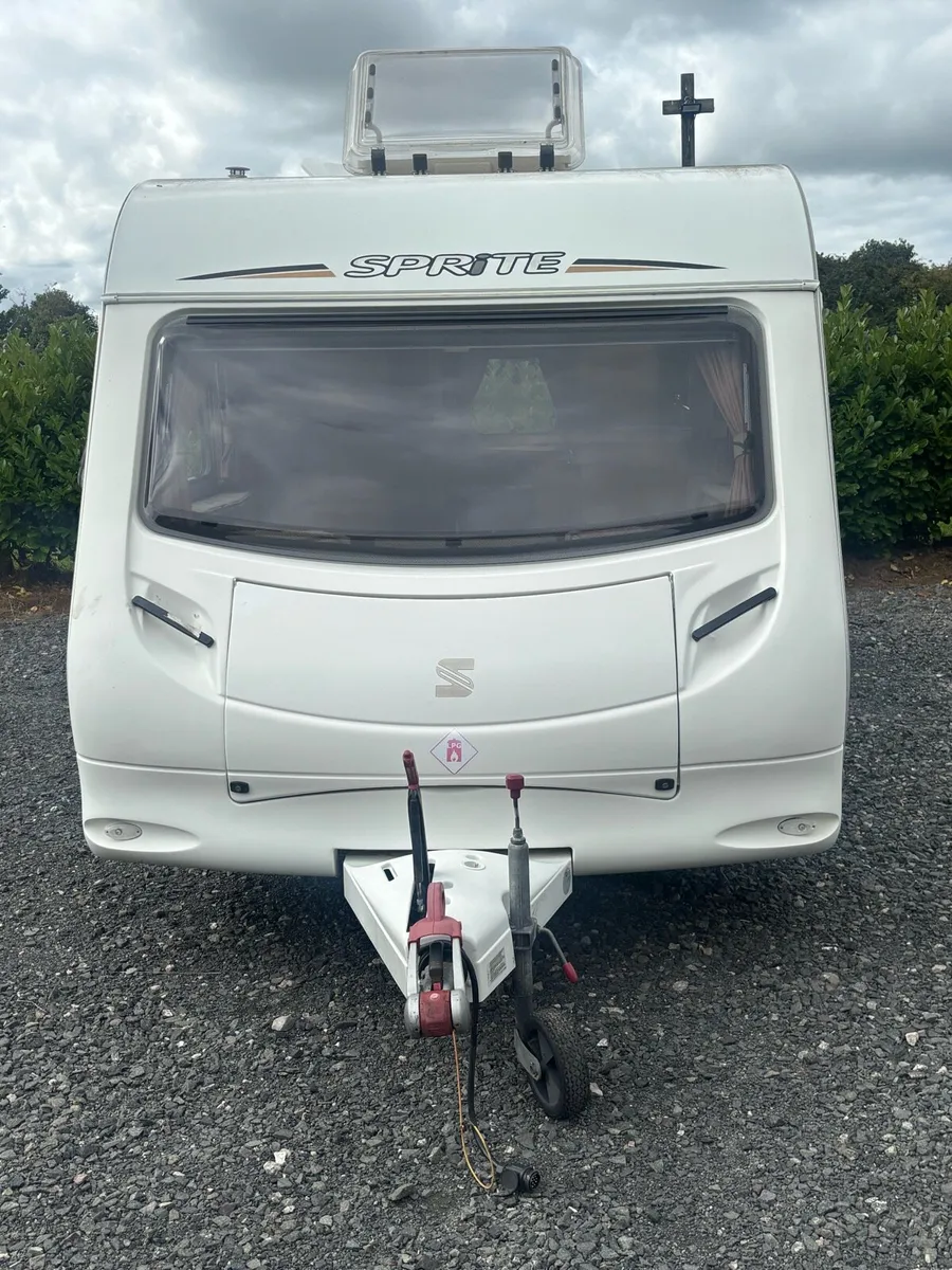 🚐 SWIFT SPRITE MAJOR 6 BERTH FAMILY CARAVAN - Image 3
