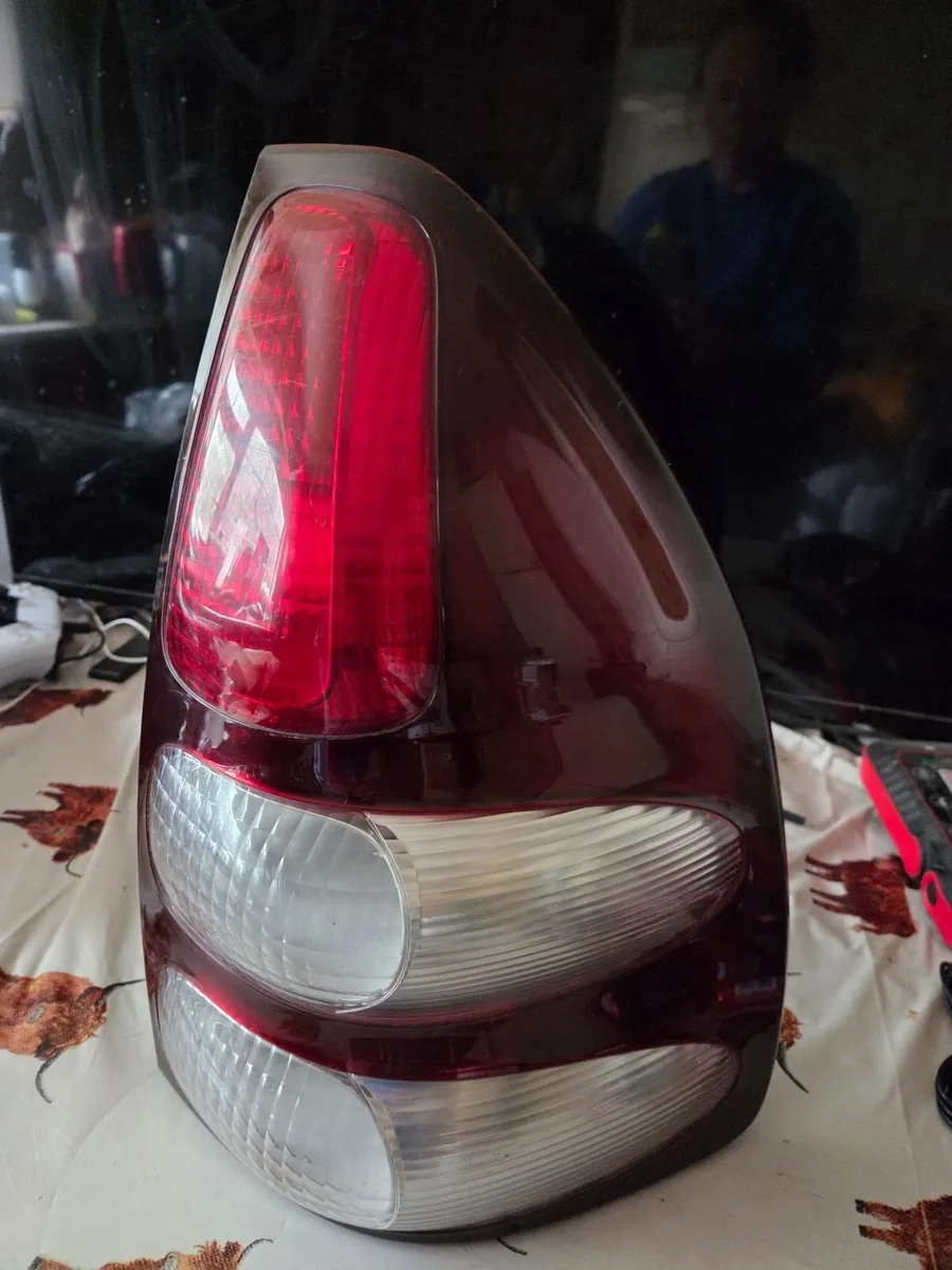 Tail light for landcruiser - Image 2