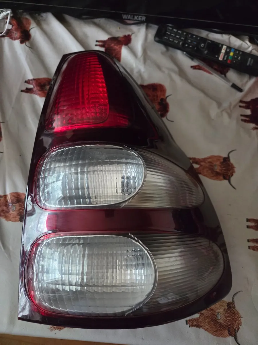 Tail light for landcruiser - Image 3