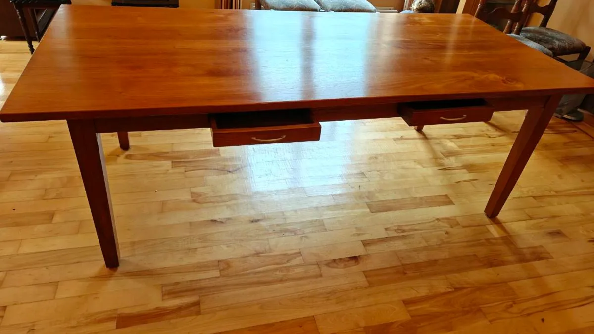 Large dining table - Image 1