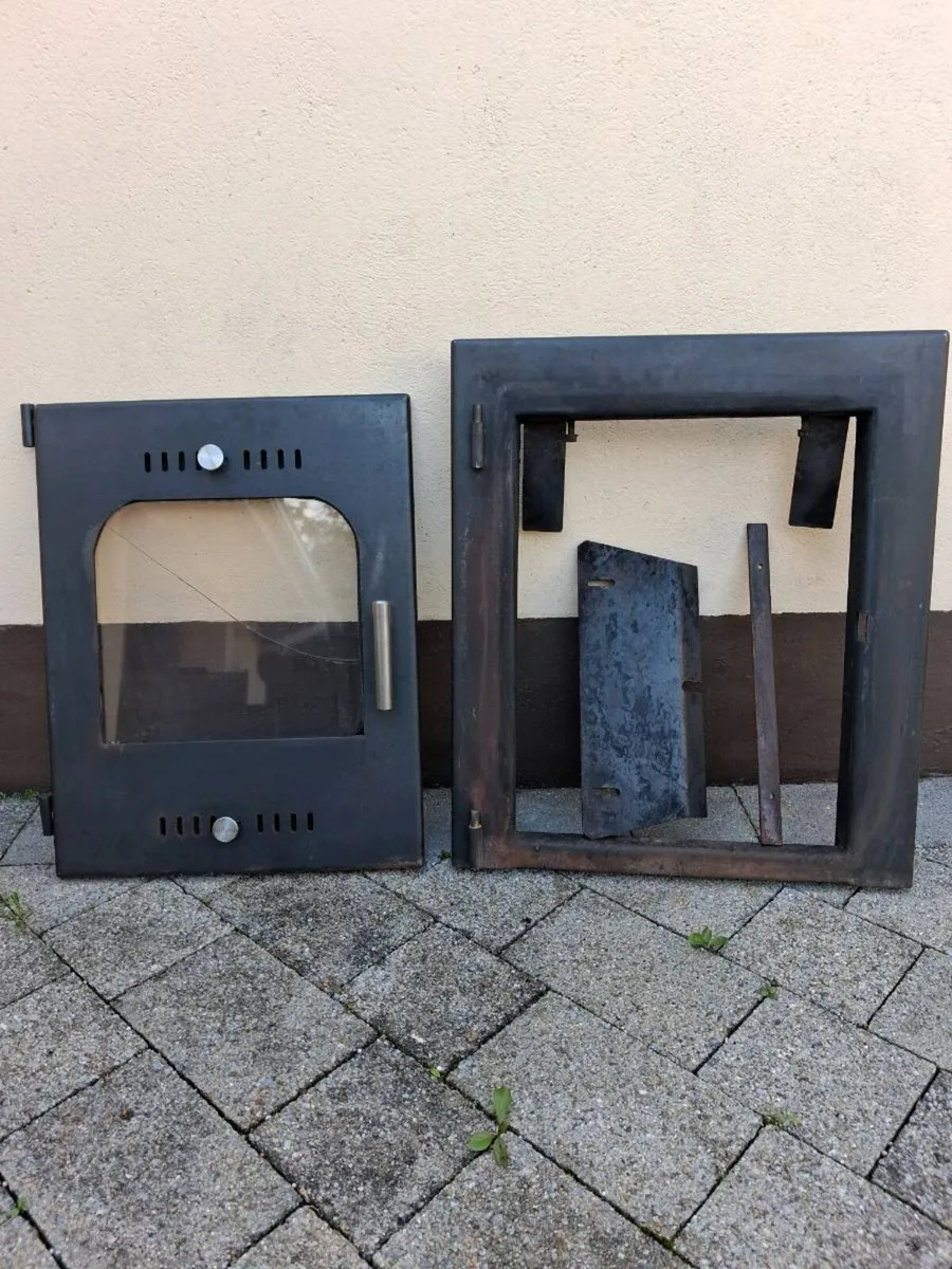 Boru 'Doras' Fire Door - Image 3