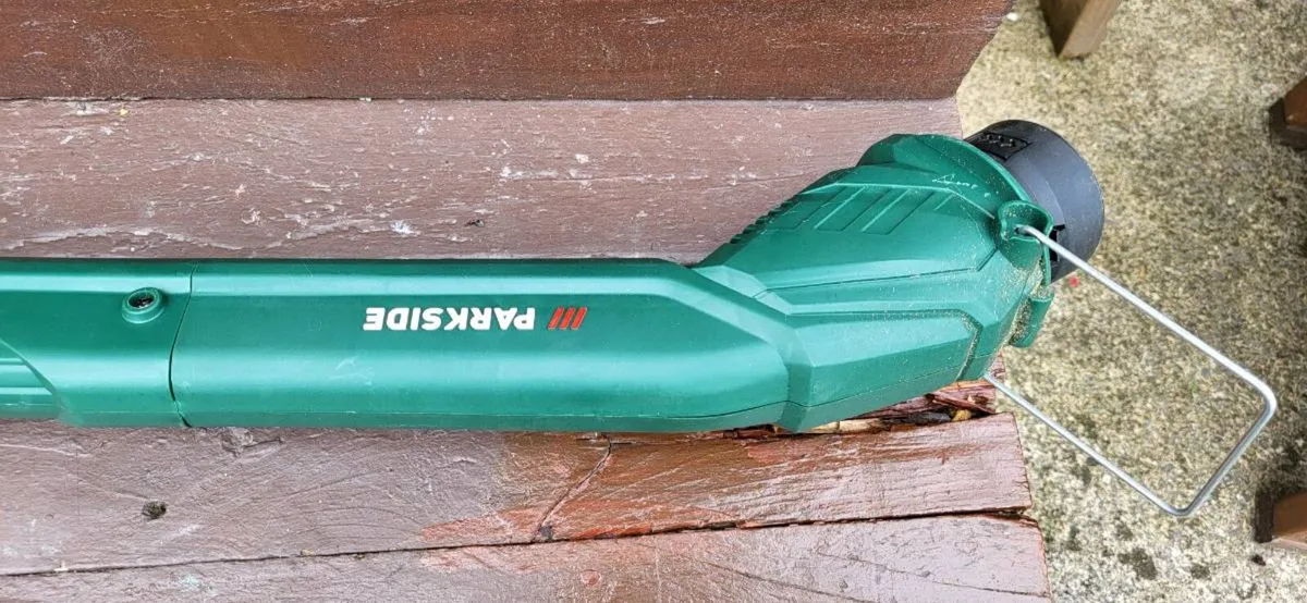 Garden tools - chain saw - Image 3