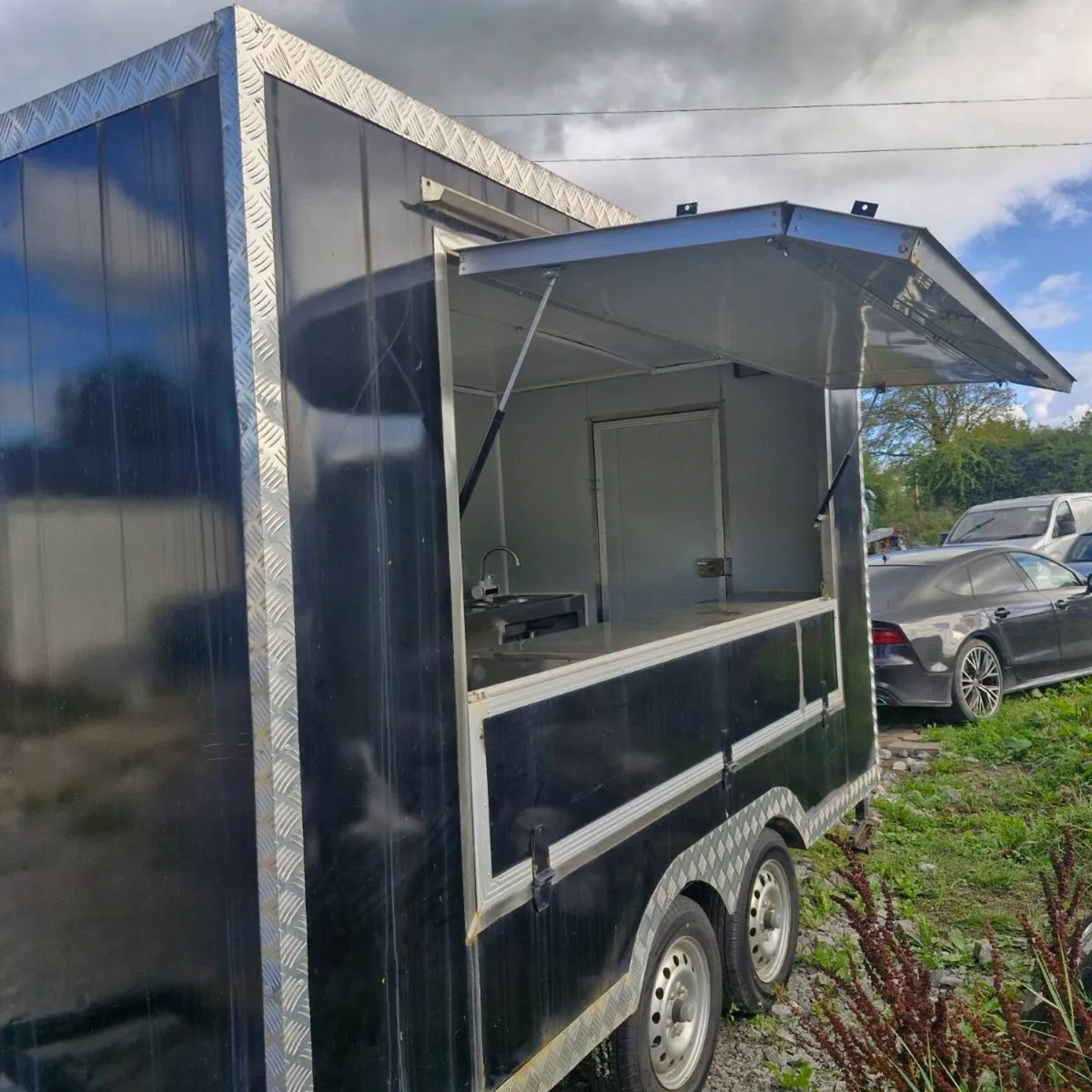 Mobile catering trailer - Image 2