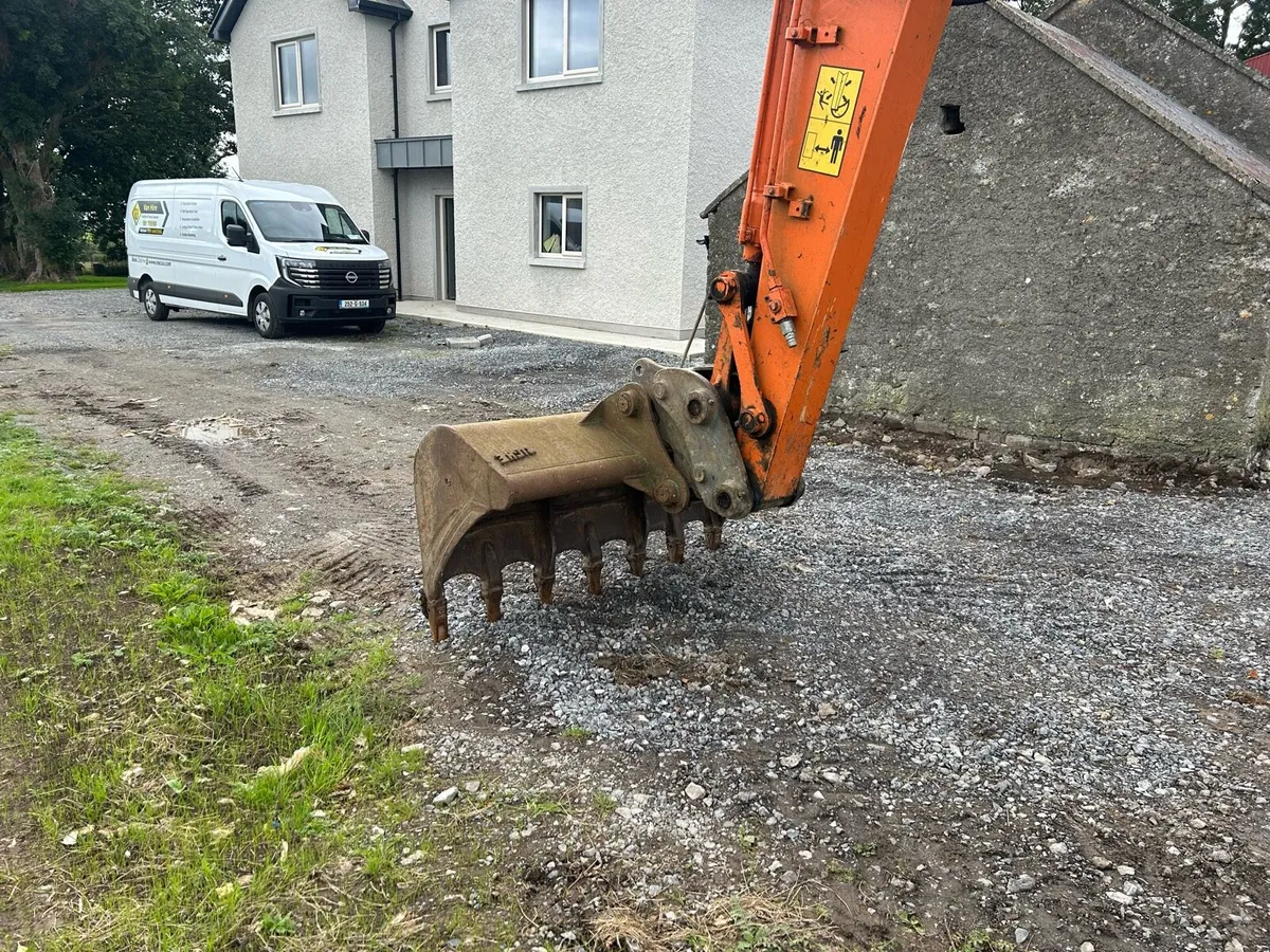 Hitachi zaxis 130-3 - Image 4