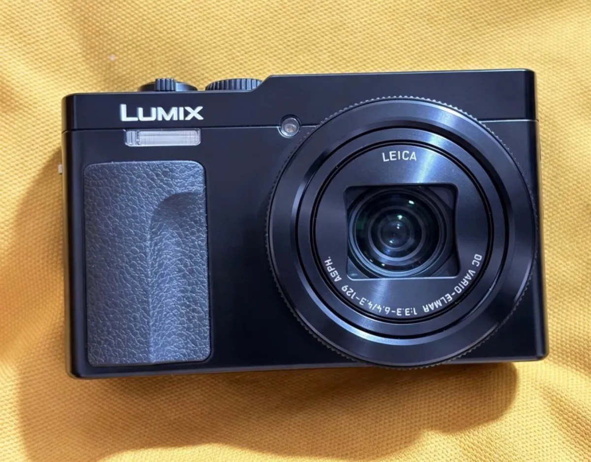 Digital camera - Image 1