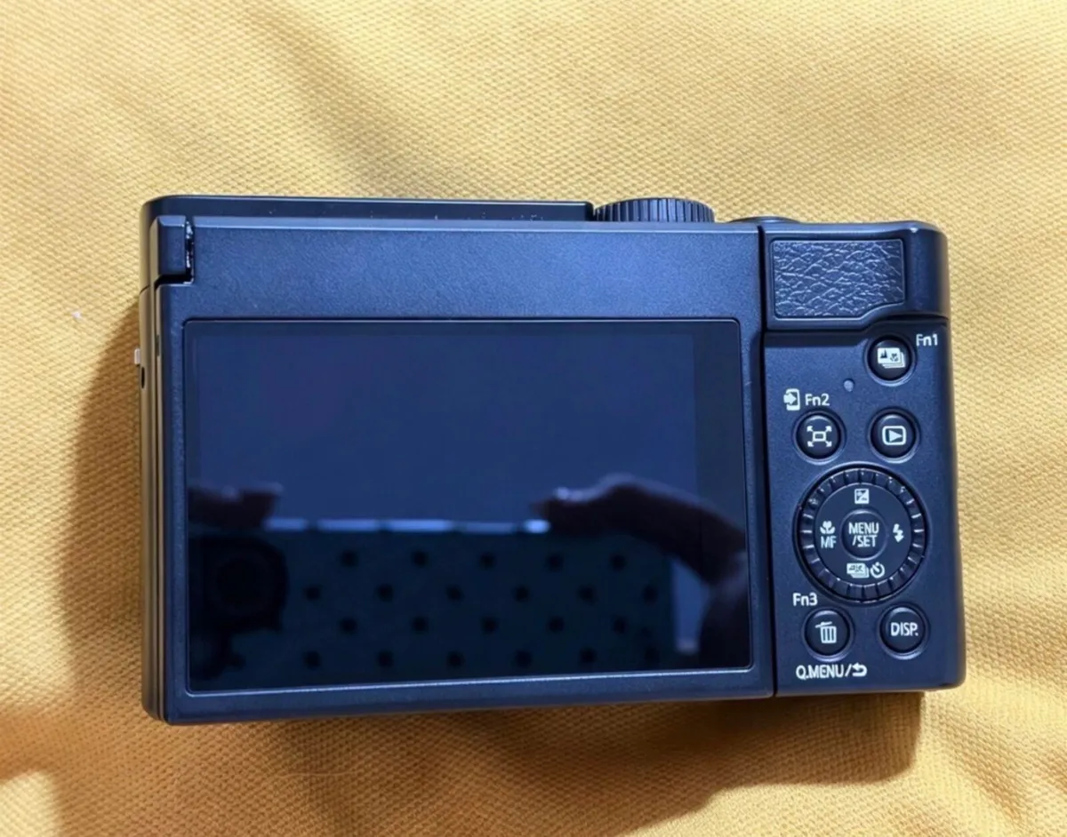 Digital camera - Image 2