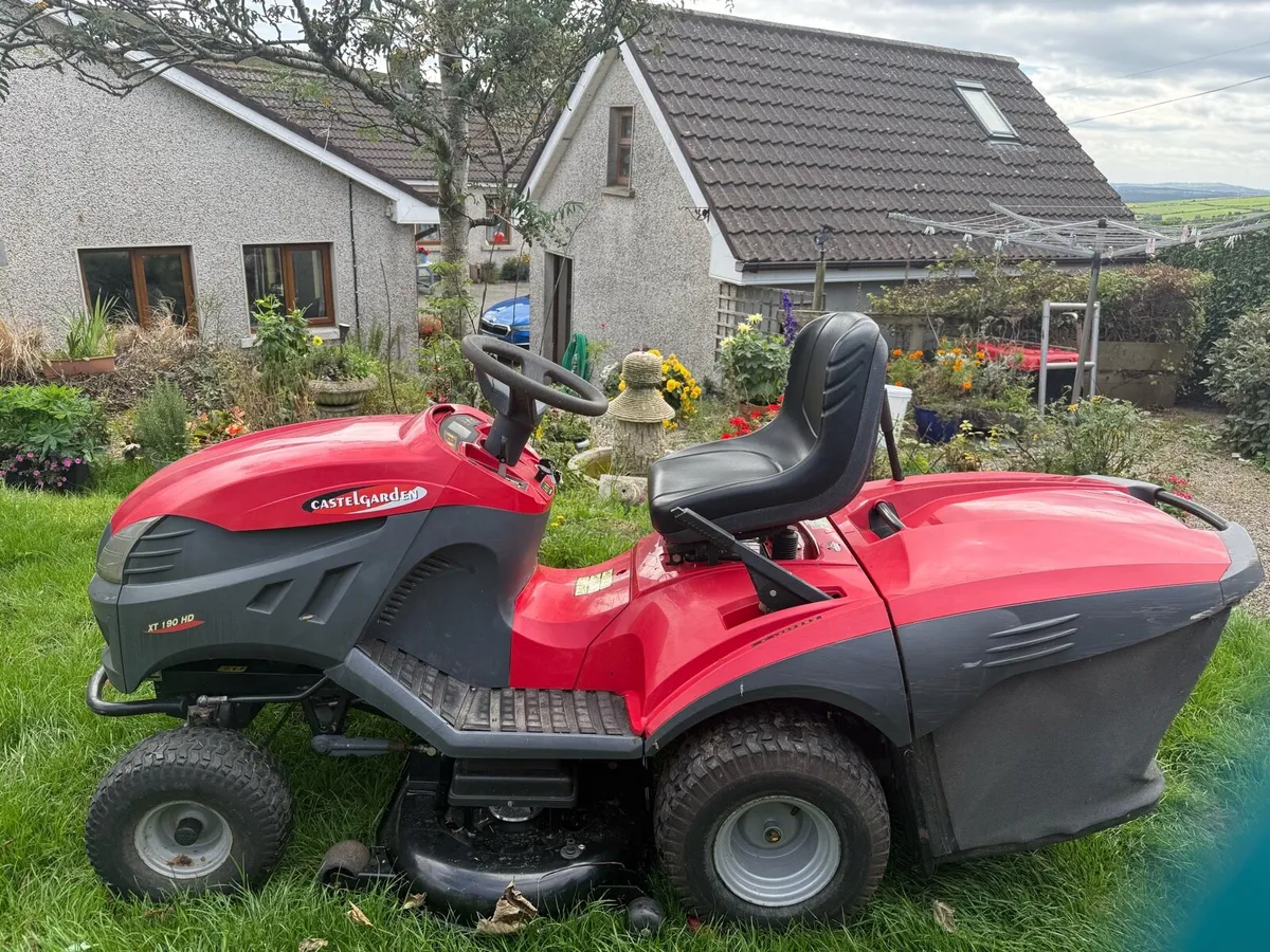 Ride on mower - Image 1