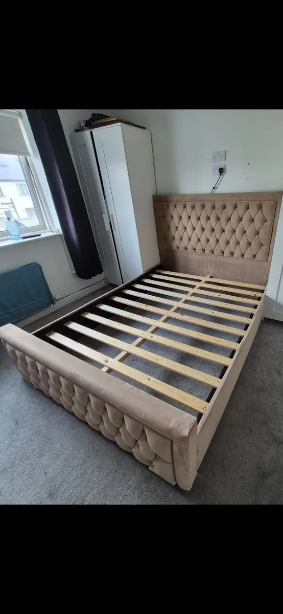 Bed frame - Image 1