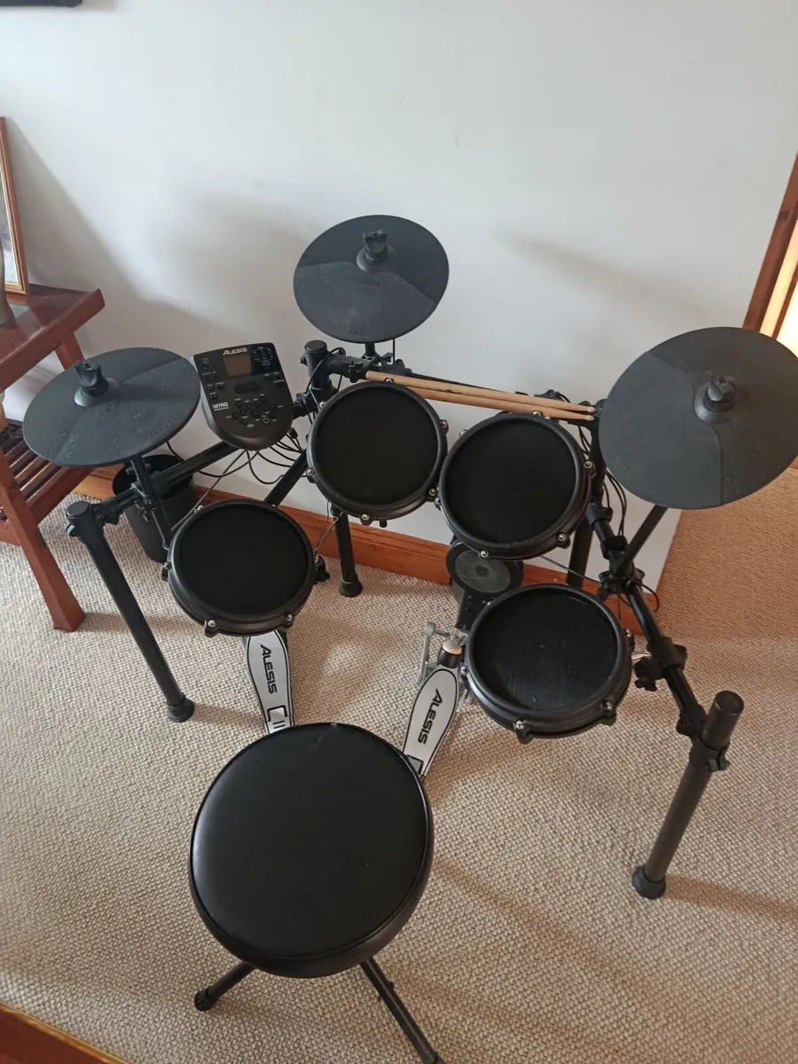 Alesis DM7X electronic drum kit - Image 1