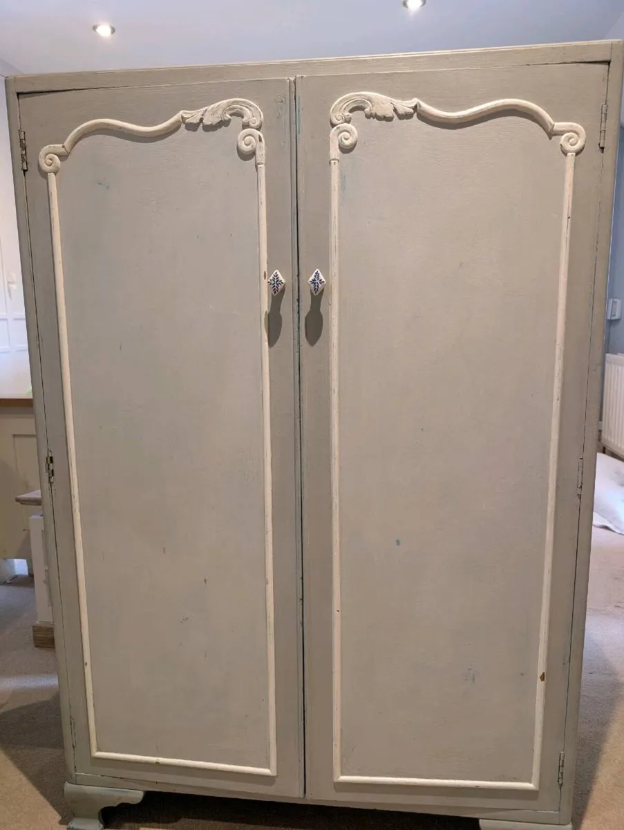 Children's Wardrobe - Image 1