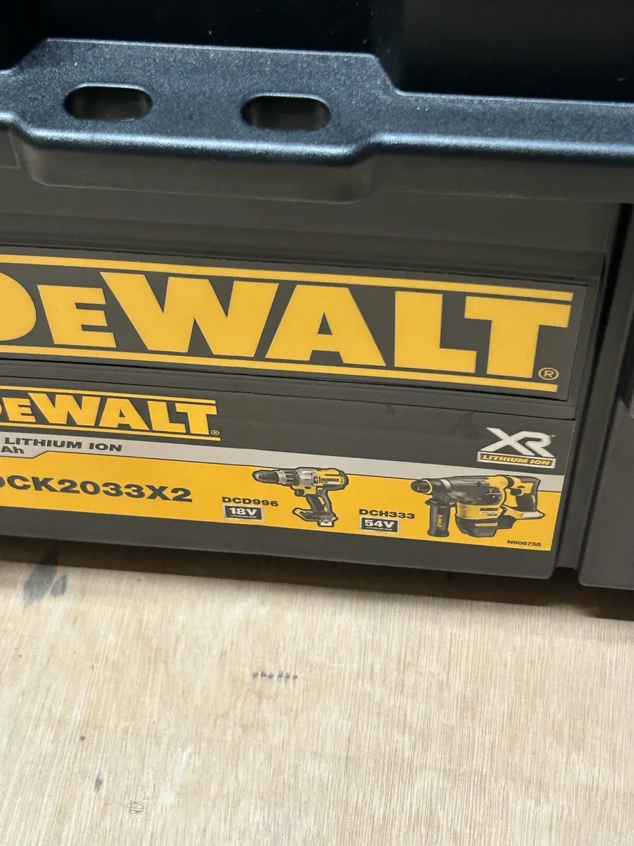 Dewalt combi 54v sds - Image 1
