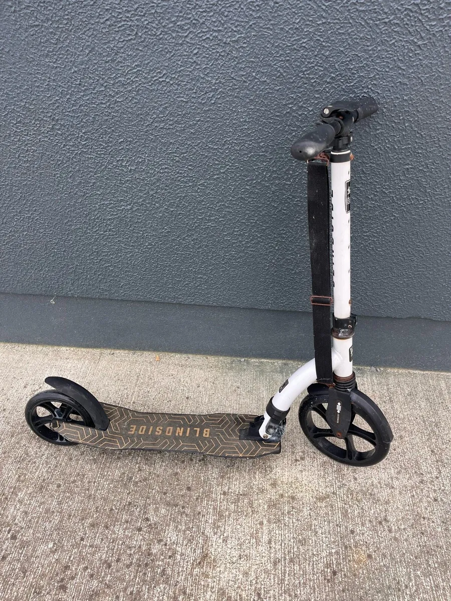 Scooter - Image 3