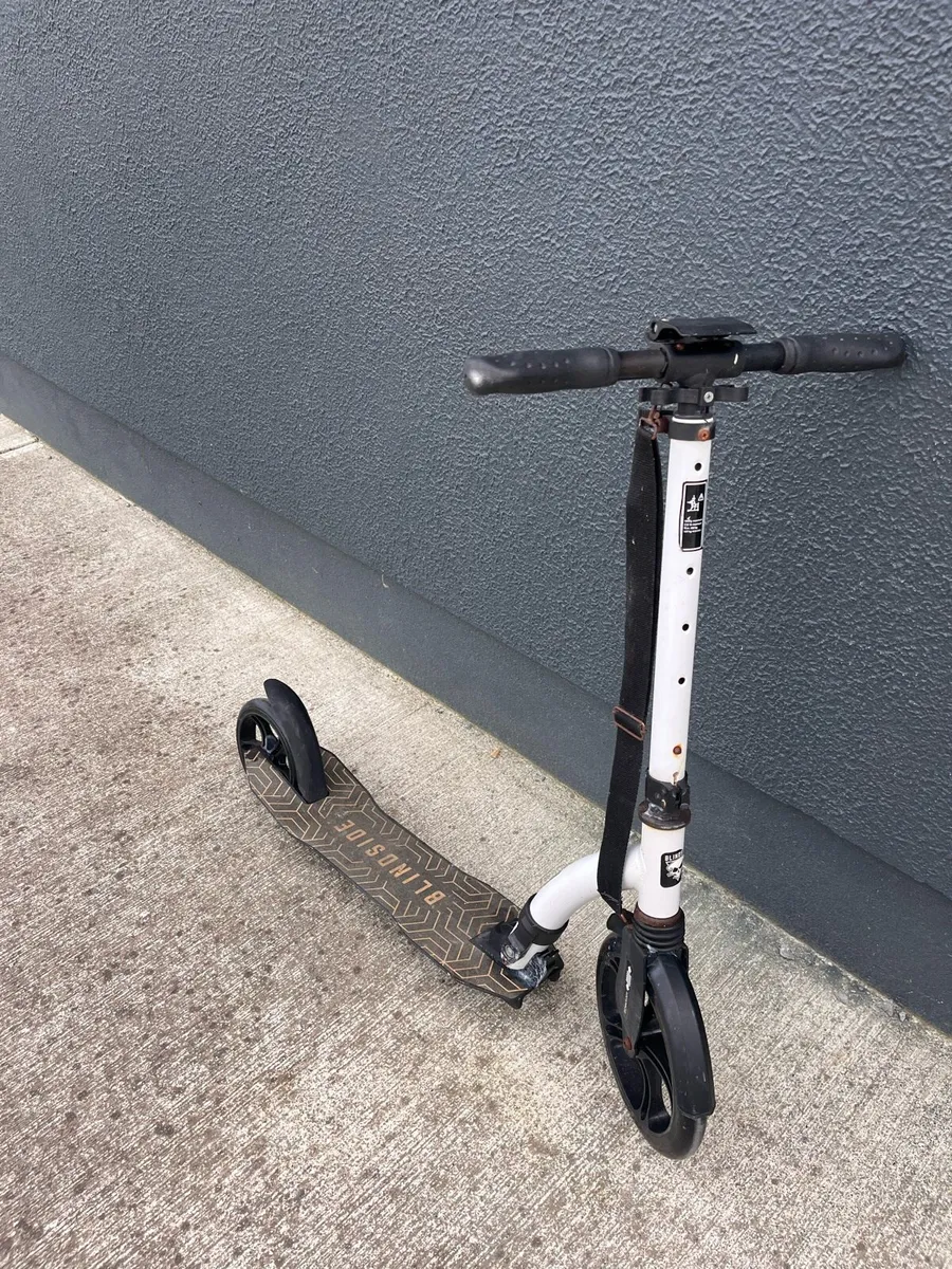 Scooter - Image 2