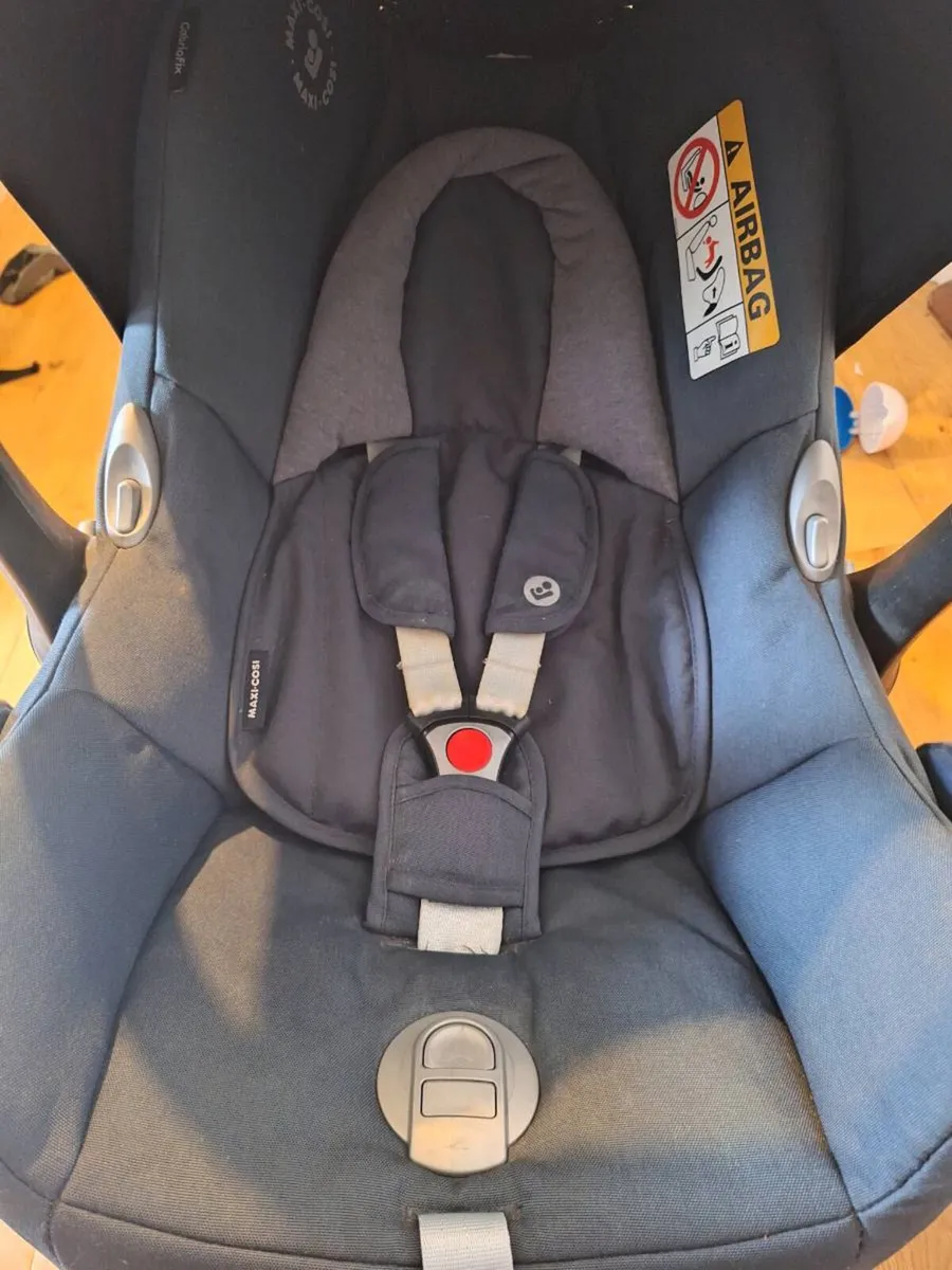 Maxi cosi Car seat/Isofix base - Image 3