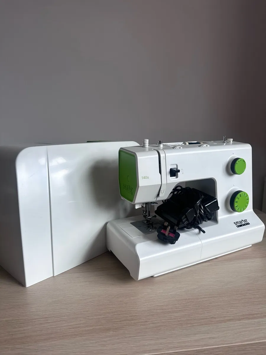 Sewing Machine - Image 4
