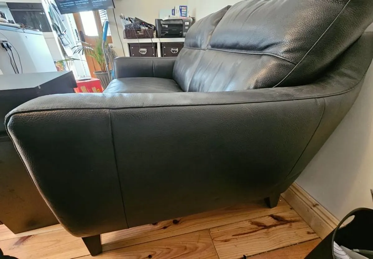 2 seater leather couch - Image 3