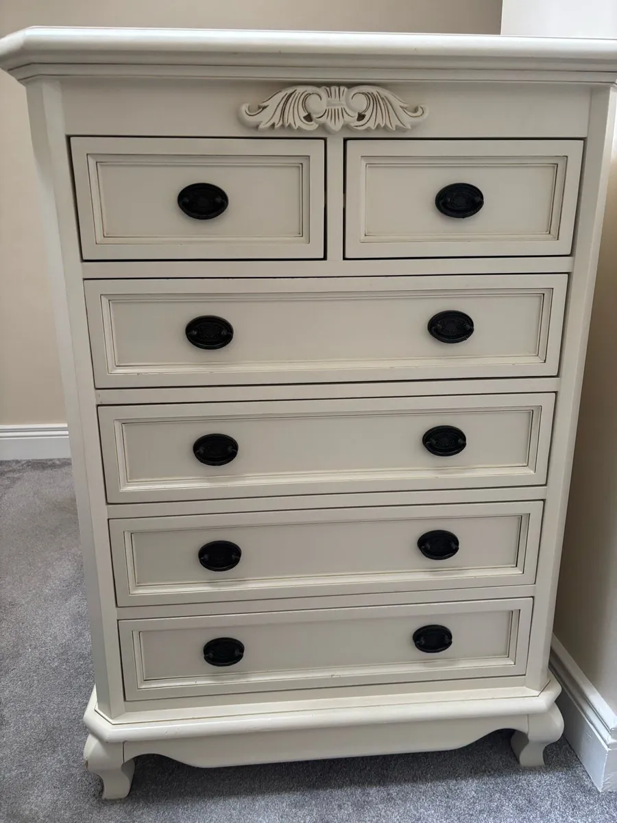 Chest of drawers - Image 1