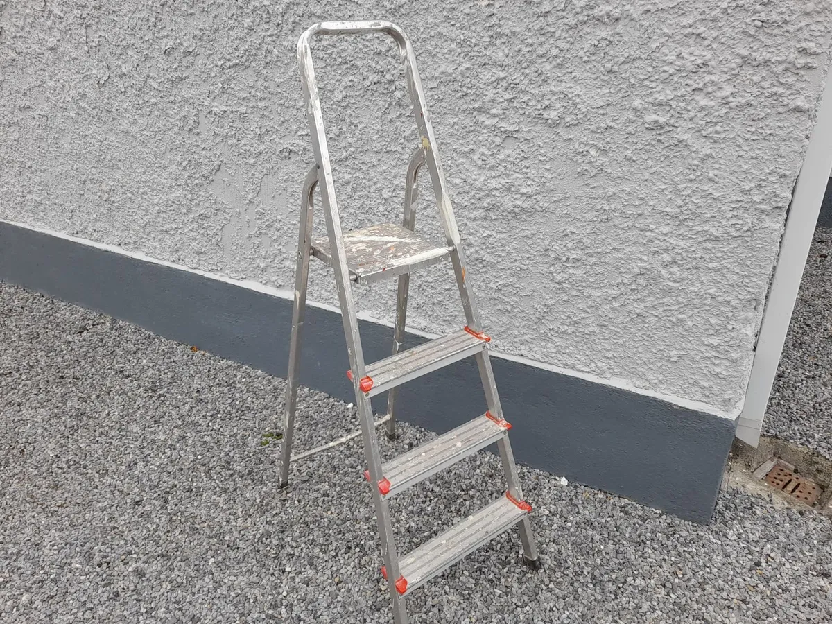 Step ladder.