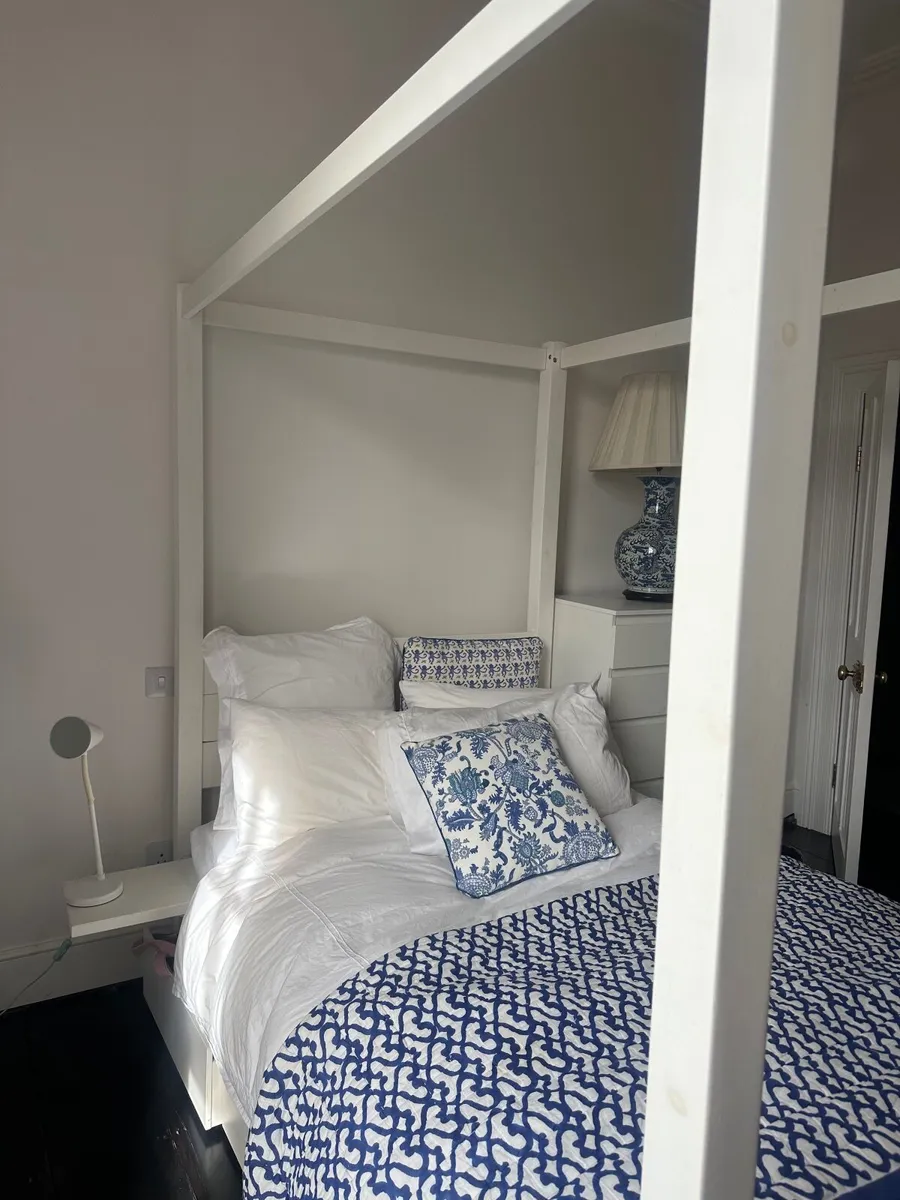 White Four Poster Bed - Small Double (4ft) - Image 4